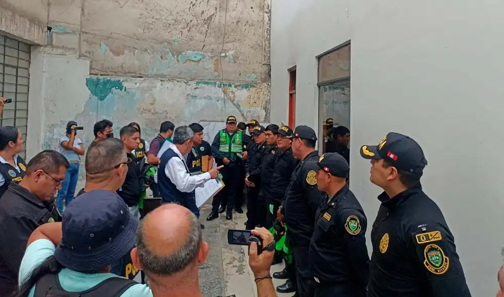 Policías detenidos son investigados por cobrar coimas en la Carretera Central.