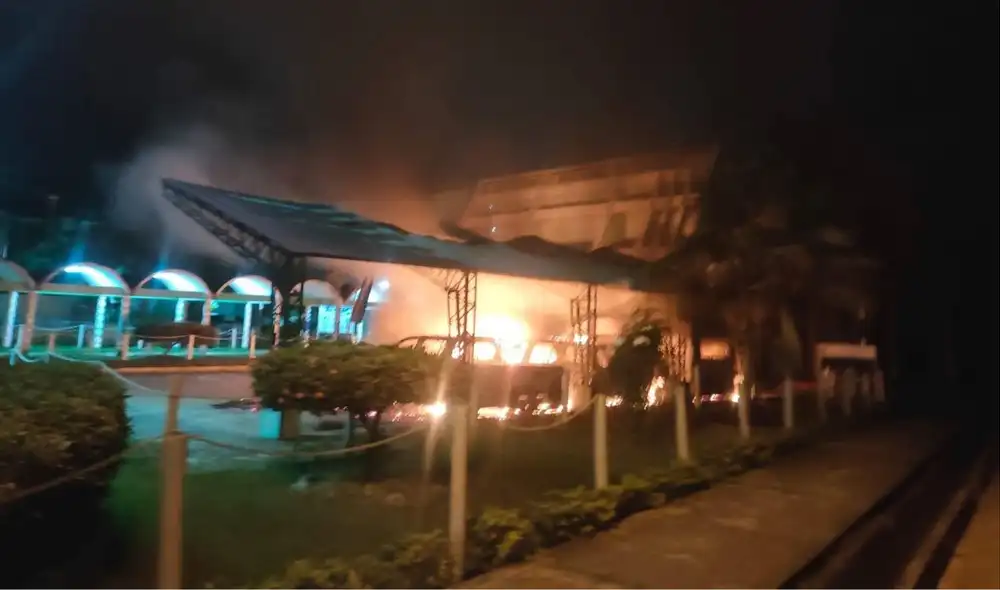 Estudiantes alertan por matones en la UNU y continúan protestas por compañeros detenidos Estudiantes alertan por matones en la UNU y continúan protestas por compañeros detenidos