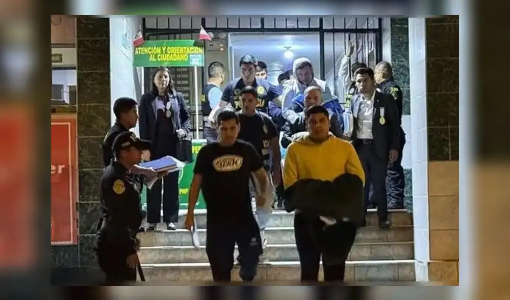 Policías de la comisaría de Vitarte permanecen detenidos.