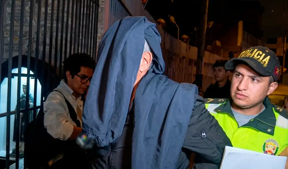 Adulto mayor detenido sufrió problemas de salud en la comisaría tras su detención. Foto: La República Adulto mayor detenido sufrió problemas de salud en la comisaría tras su detención. Foto: La República