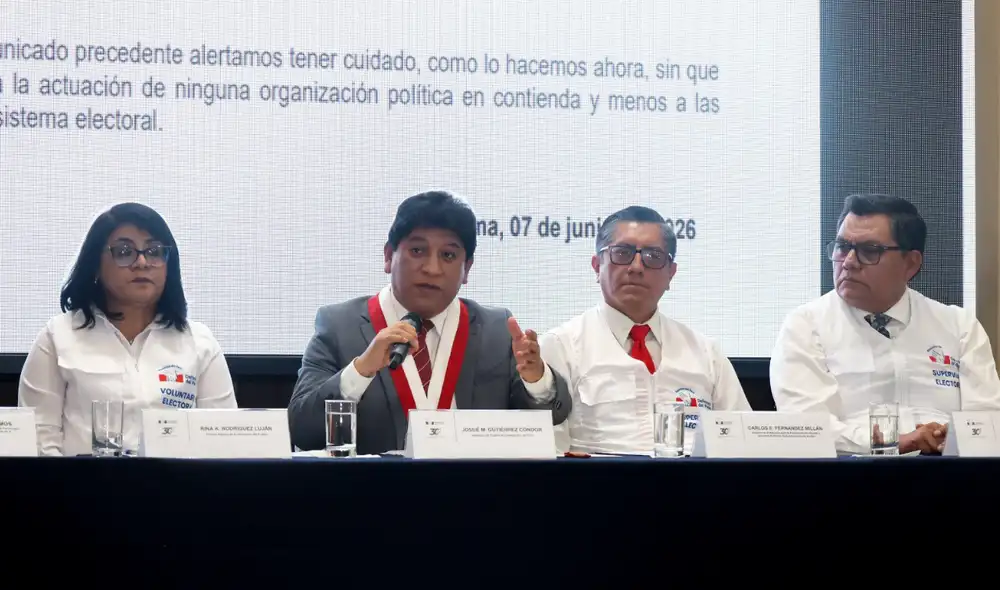 Durante una conferencia de prensa, el Defensor del Pueblo justificó sus declaraciones sobre un posible fraude. Foto: difusión