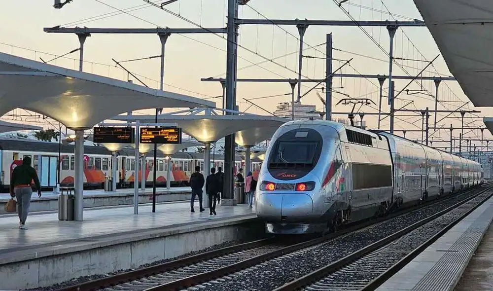 Marruecos se convierte en pionero en África con el Al Boraq, su primer tren bala, alcanzando hasta 320 km/h y reduciendo a la mitad el tiempo entre Casablanca y Tánger.