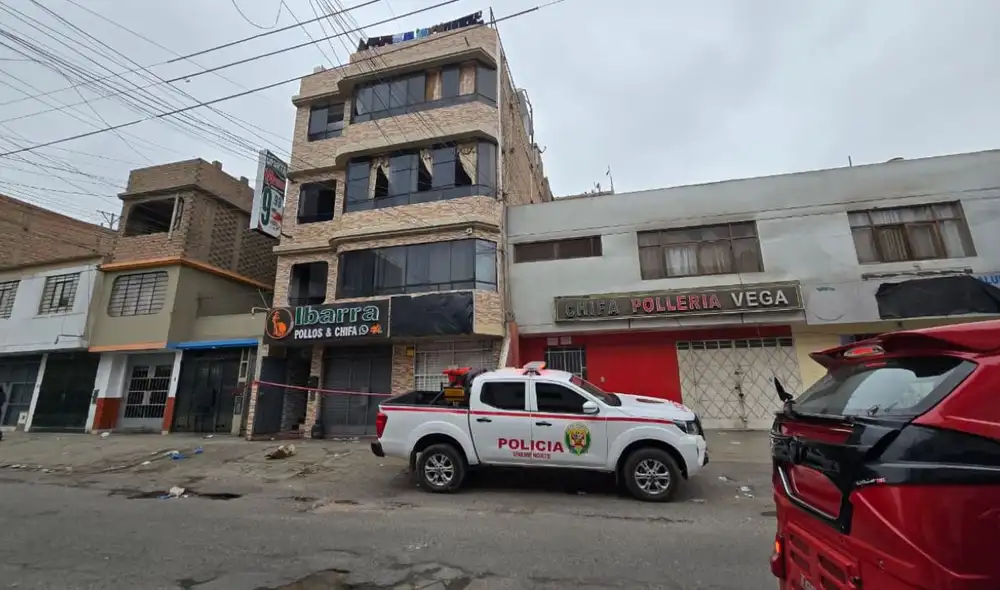 Tres mujeres fallecen en incendio en San Martín de Porres. Las víctimas, madre y dos hijas, quedaron atrapadas en su vivienda tras el siniestro registrado esta madrugada.