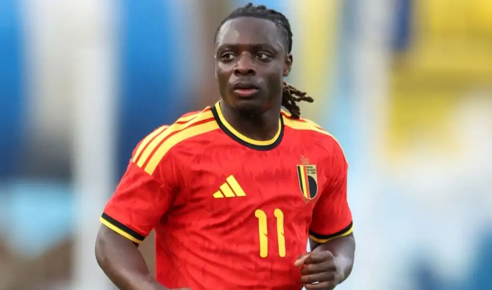 Jérémy Doku genera polémica por su deseo de acompañar a su pareja en el nacimiento de su hijo durante el Mundial 2026.