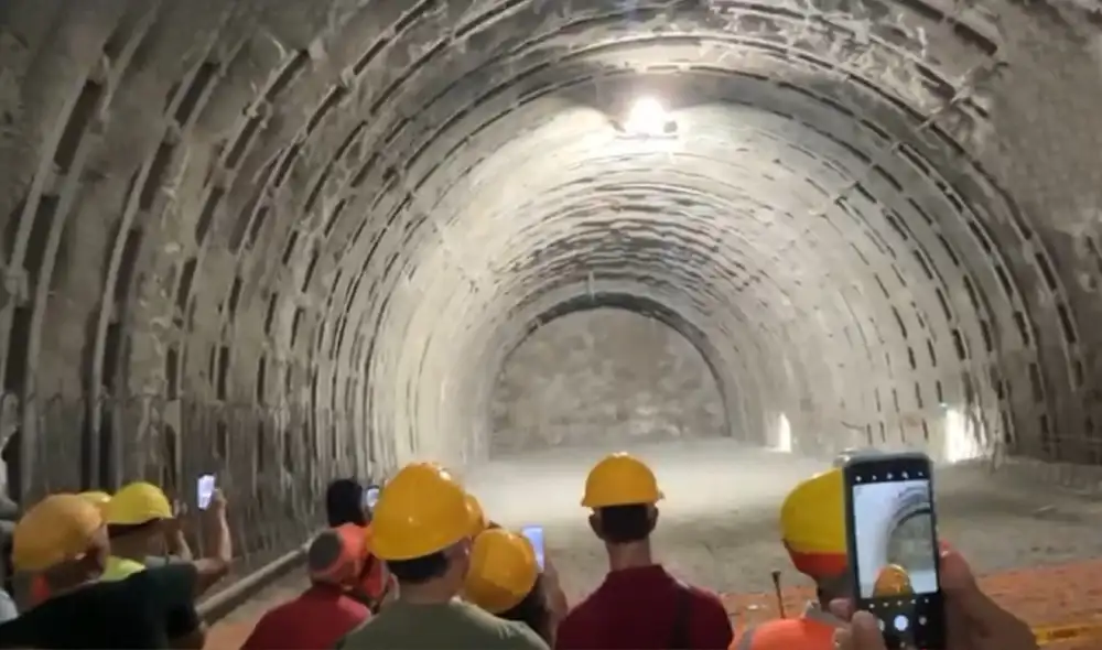 Suiza ha construido más de 1.400 túneles bajo los Alpes con una longitud total superior a los 2.000 kilómetros. Foto: Captura Suiza ha construido más de 1.400 túneles bajo los Alpes con una longitud total superior a los 2.000 kilómetros. Foto: Captura