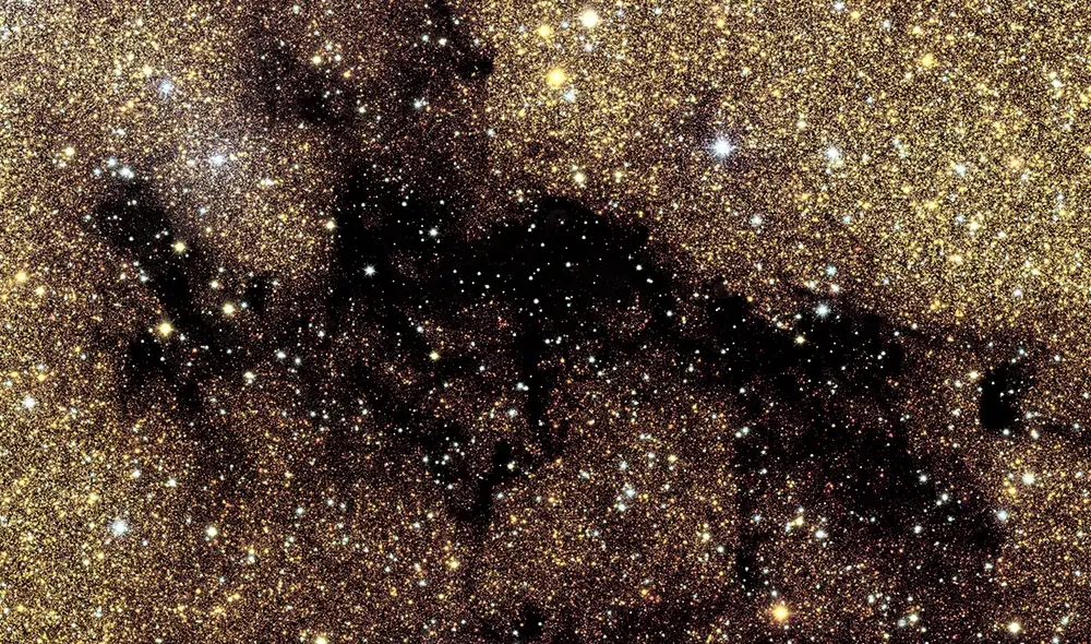 Imagen captada por el telescopio Euclid de una nube molecular en el bulbo galáctico. Fotos: ESA