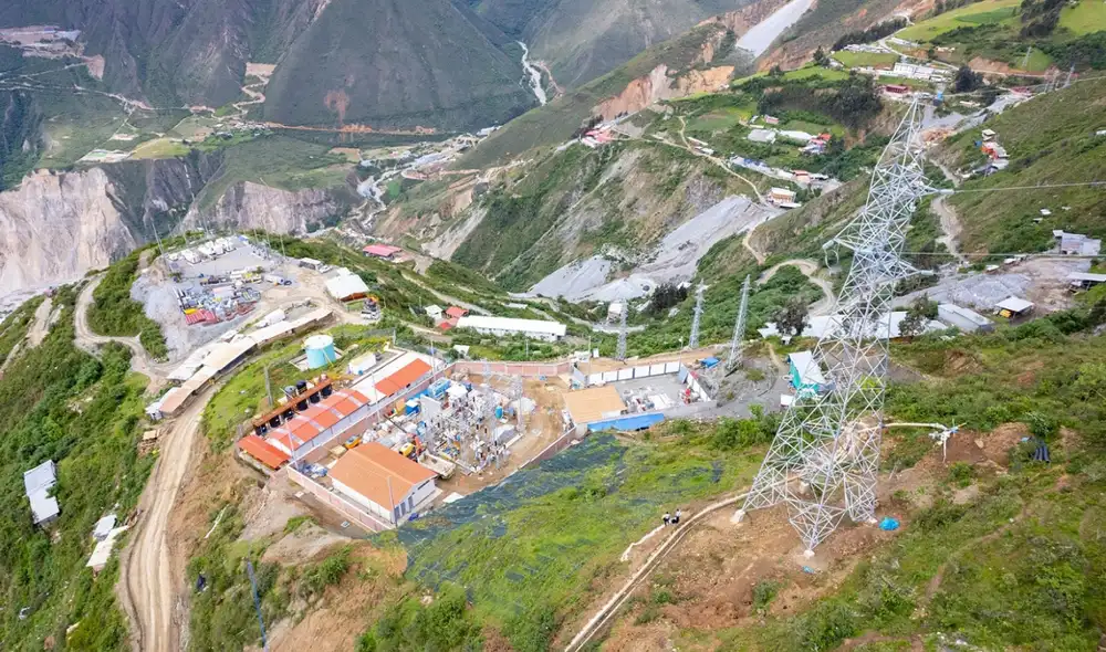 Nuevo atentado con explosivos en mina de Pataz deja dos heridos y reaviva alarma por minería ilegal.