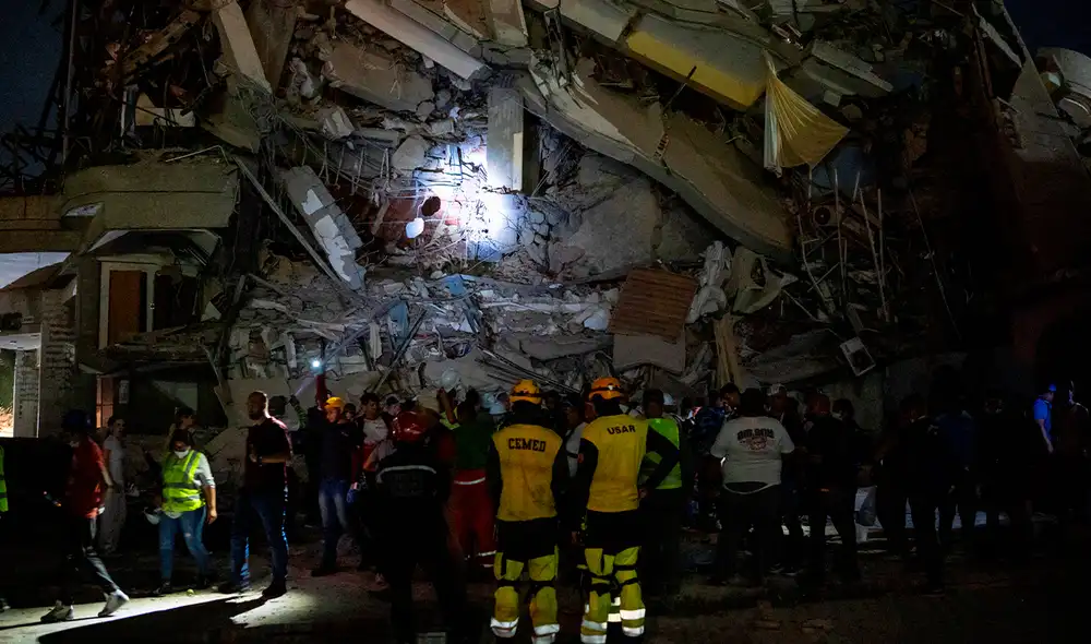El país experimenta un estado de emergencia con apoyo internacional en la búsqueda de sobrevivientes. Foto: AFP.