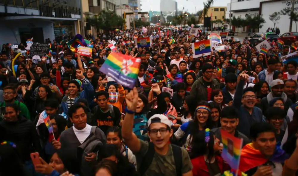 Marcha del Orgullo en Lima: Protesta y exigencia de derechos para la comunidad LGBTIQ+