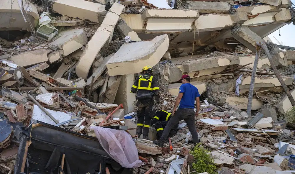 Venezuela enfrenta una crisis devastadora tras un doble terremoto que dejó 1.430 muertos y 3.238 heridos