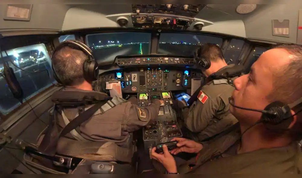 Patrullaje aéreo de la Marina de Guerra del Perú.