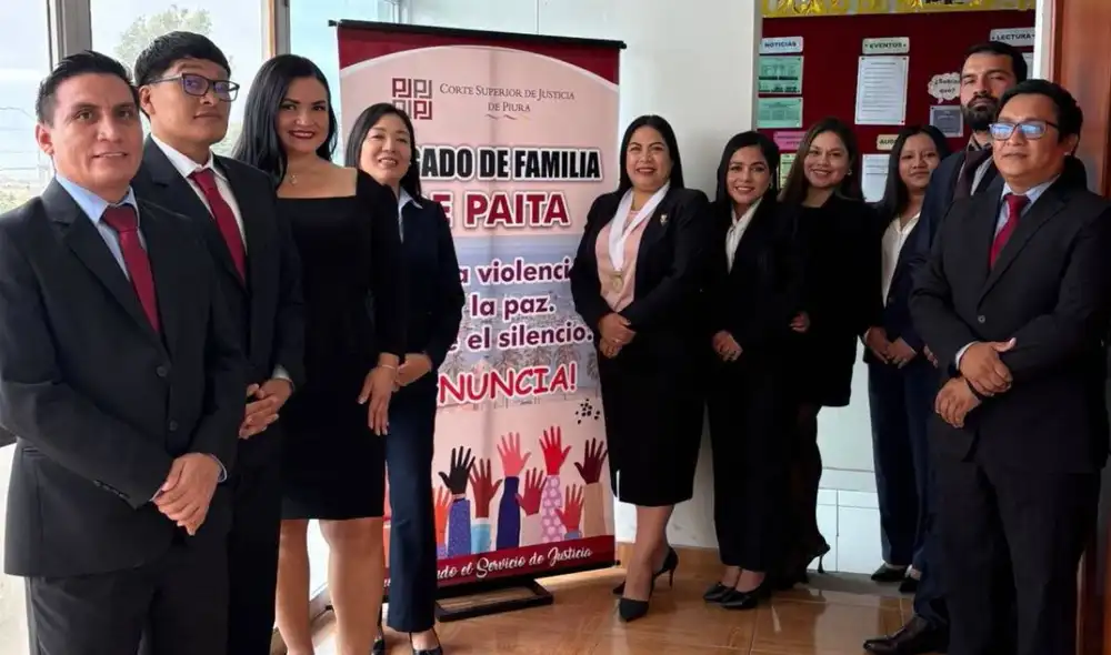 Magistrados, servidores judiciales y autoridades de Paita participan en la ceremonia. Fuente: difusión.