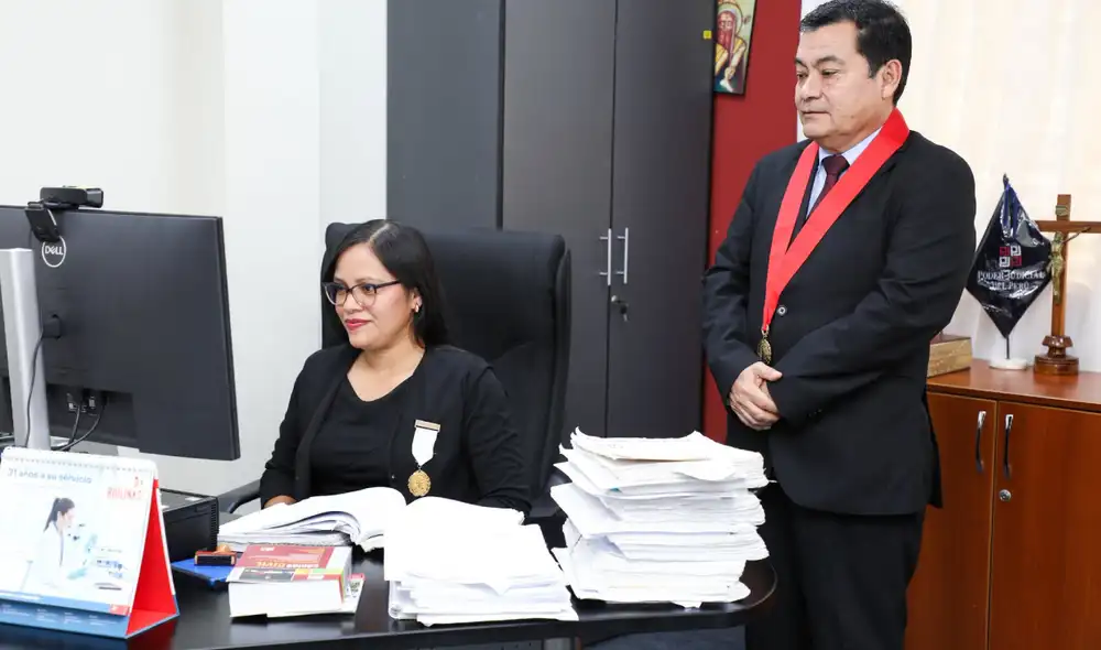 La jueza Dulce Melody Coronado López y el equipo del Primer Juzgado de Paz Letrado de Tumbes desarrollan la jornada judicial extraordinaria. Fuente: difusión.