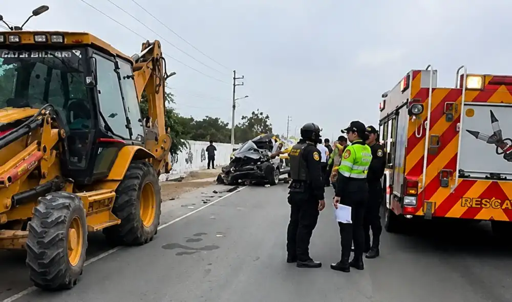 Fatal accidente de tránsito en Huaral: Dos personas fallecidas tras impacto entre camioneta y retroexcavadora Fatal accidente de tránsito en Huaral: Dos personas fallecidas tras impacto entre camioneta y retroexcavadora
