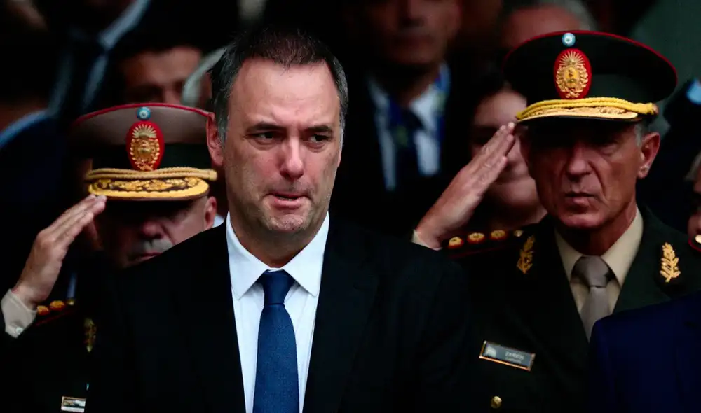 Empleados de la Vocería Presidencial confirmaron haber hecho compras para Adorni, lo que sumado a irregularidades en sus declaraciones patrimoniales. Foto: AFP. Empleados de la Vocería Presidencial confirmaron haber hecho compras para Adorni, lo que sumado a irregularidades en sus declaraciones patrimoniales. Foto: AFP.