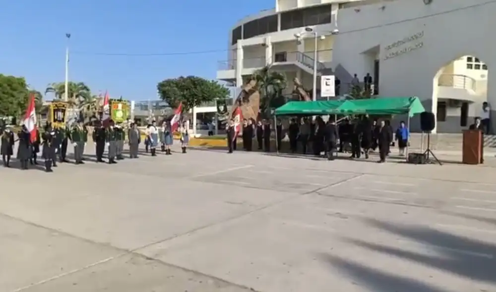 Corte de Sullana realiza izamiento de bandera. Fuente: facebook.