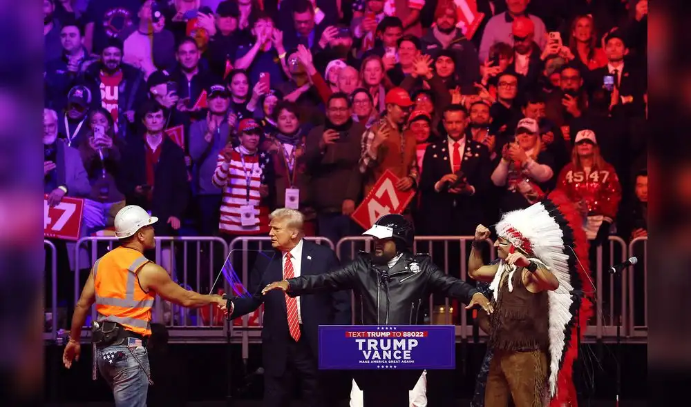 Village People en el mitin de Trump. Village People en el mitin de Trump.