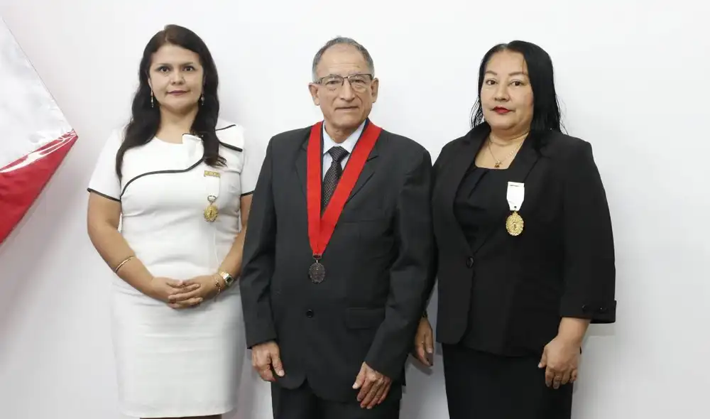 La ceremonia estuvo presidida por el juez decano Niczon Espinoza Lugo. Fuente: difusión. La ceremonia estuvo presidida por el juez decano Niczon Espinoza Lugo. Fuente: difusión.