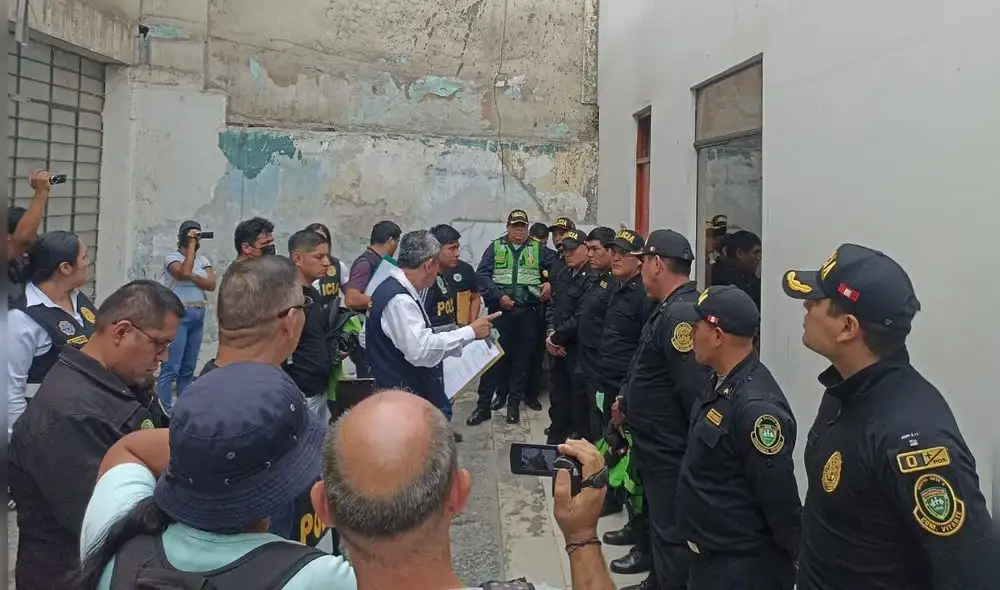 Nueve policías de Vitarte purgan 12 meses de prisión preventiva por actos de corrupción. Nueve policías de Vitarte purgan 12 meses de prisión preventiva por actos de corrupción.