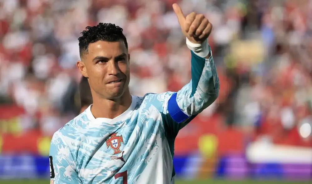 Cristiano Ronaldo emociona al enviar un mensaje en video a Andrés Mieles, un niño venezolano afectado por terremotos, ofreciendo palabras de aliento y promesas de apoyo. Cristiano Ronaldo emociona al enviar un mensaje en video a Andrés Mieles, un niño venezolano afectado por terremotos, ofreciendo palabras de aliento y promesas de apoyo.