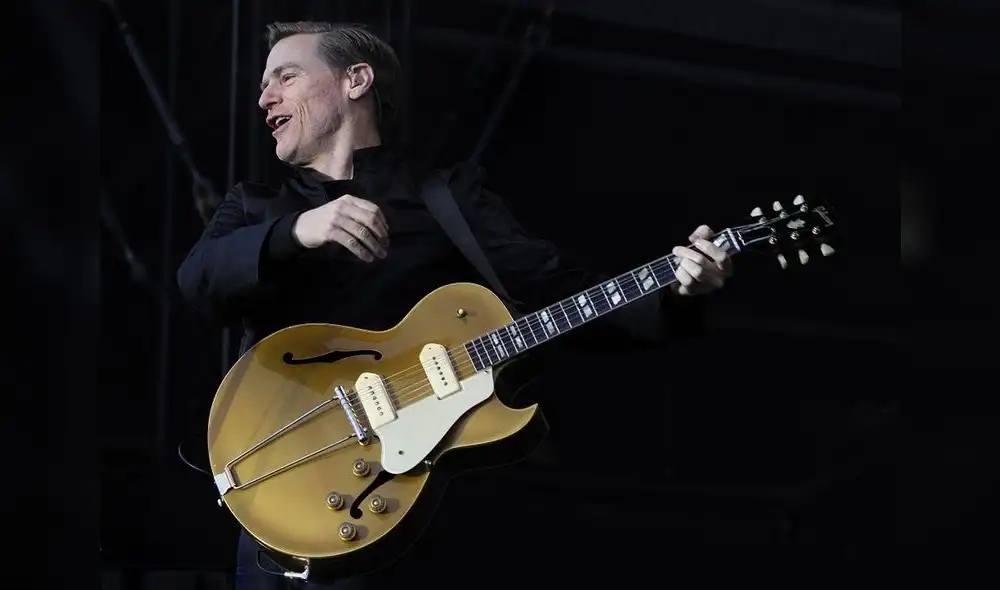 Bryan Adams. Bryan Adams.