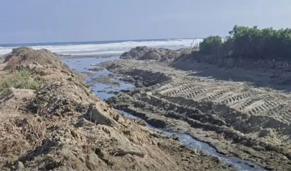 Residentes de Asia denuncian vertimiento de aguas residuales al río Grande y al mar Residentes de Asia denuncian vertimiento de aguas residuales al río Grande y al mar