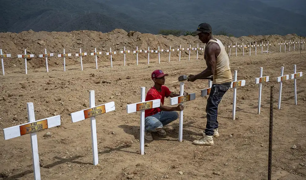 Más de 150 cuerpos sin identificar fueron enterrados en el cementerio La Esperanza de Catia La Mar Más de 150 cuerpos sin identificar fueron enterrados en el cementerio La Esperanza de Catia La Mar