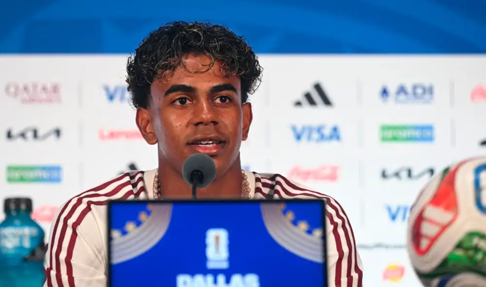 Lamine Yamal ofrece una rueda de prensa previo al duelo contra Francia.
