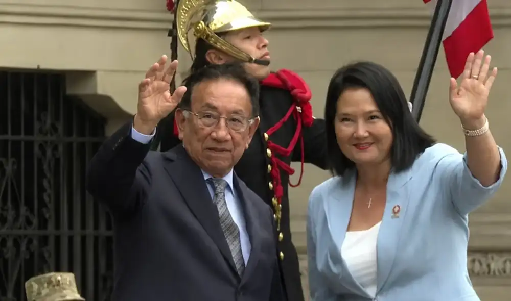 Keiko Fujimori llega a Palacio de Gobierno para reunirse con presidente Balcázar. Foto: captura de pantalla/Latina