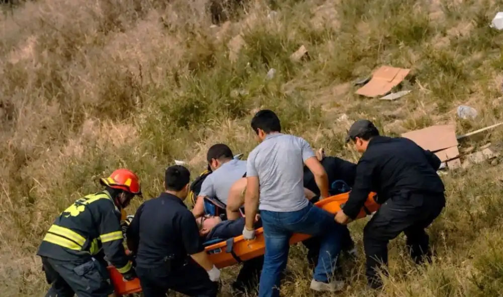 El accidente de una combi en Cajamarca dejó un saldo trágico de 14 muertos y cinco heridos tras caer a un abismo de 500 metros. Ocurrió el jueves 16 de julio en el sector Chotén. El accidente de una combi en Cajamarca dejó un saldo trágico de 14 muertos y cinco heridos tras caer a un abismo de 500 metros. Ocurrió el jueves 16 de julio en el sector Chotén.