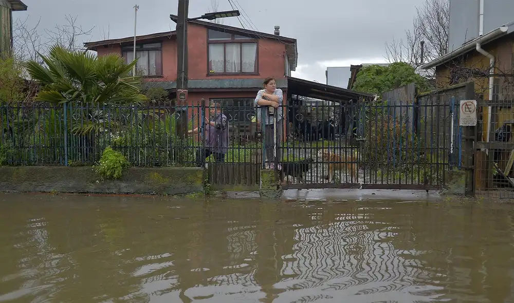 El sistema frontal afecta a 10 de las 16 regiones de Chile El sistema frontal afecta a 10 de las 16 regiones de Chile