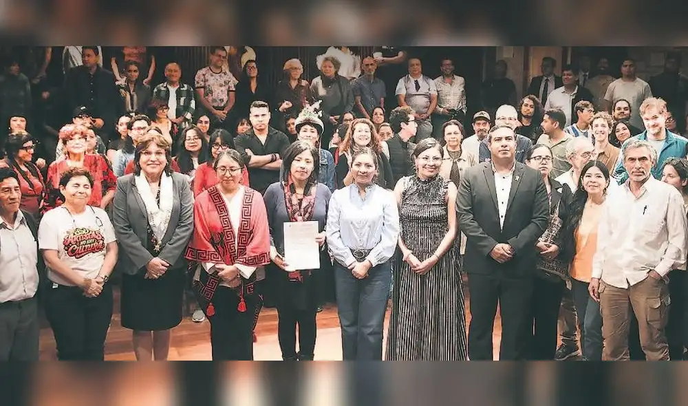 Primer foro público. Primer foro público.