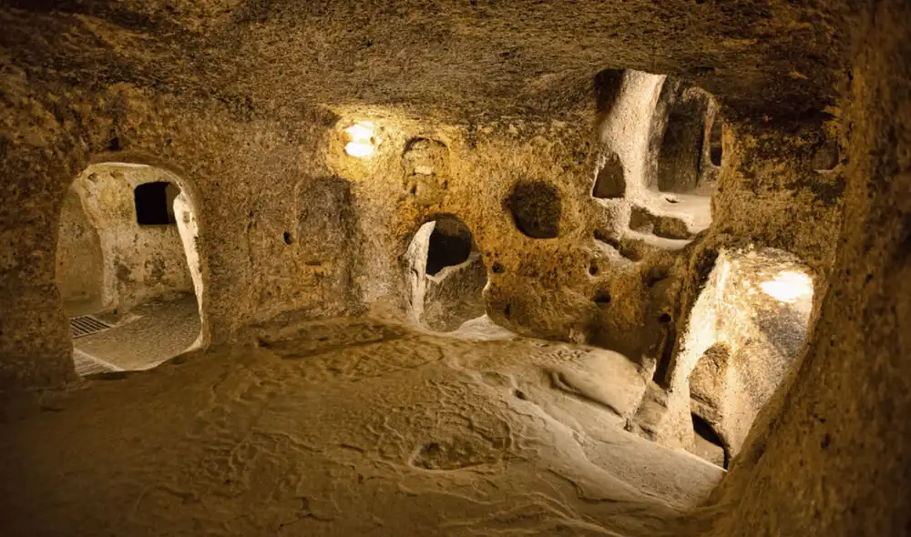 Derinkuyu es ciudad con casi 3.500 años de antigüedad y que permaneció enterrada en el subsuelo. Foto: iStock Derinkuyu es ciudad con casi 3.500 años de antigüedad y que permaneció enterrada en el subsuelo. Foto: iStock