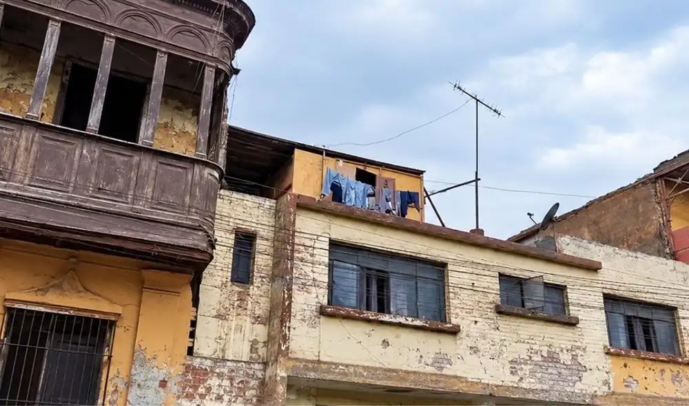 Más de 4.700 casonas del Rímac están en estado crítico o inhabitables, poniendo en riesgo a más de 30.000 personas. Este deterioro podría agravarse con un fuerte sismo. Más de 4.700 casonas del Rímac están en estado crítico o inhabitables, poniendo en riesgo a más de 30.000 personas. Este deterioro podría agravarse con un fuerte sismo.