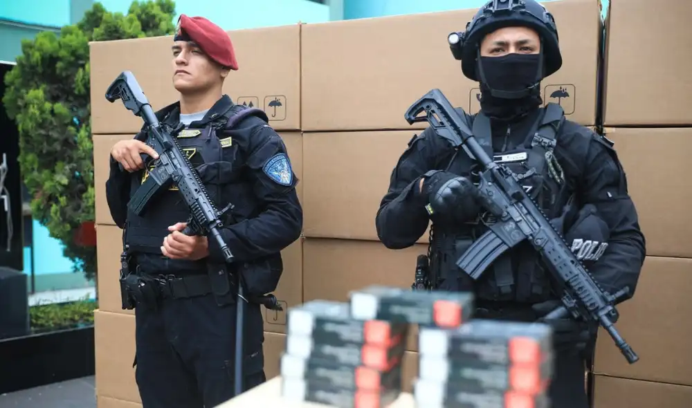 Los fusiles israelíes Arad 5 fueron comprados por el Ministerio del Interior por intermedio de la empresa estatal FAME mediante un proceso opaco. Foto: PNP Los fusiles israelíes Arad 5 fueron comprados por el Ministerio del Interior por intermedio de la empresa estatal FAME mediante un proceso opaco. Foto: PNP