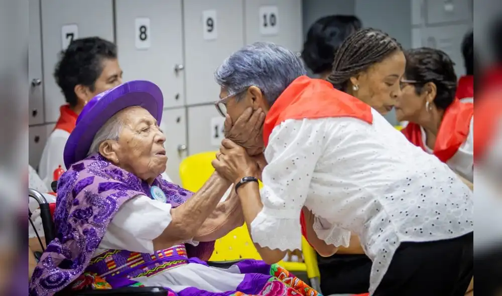Doña Carmen tiene 102 años de edad y es natural de Huancayo.