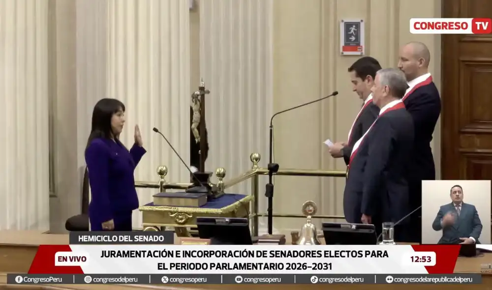 Mirtha Vásquez juramentó como senadora en el nuevo Congreso. Foto: captura de pantalla