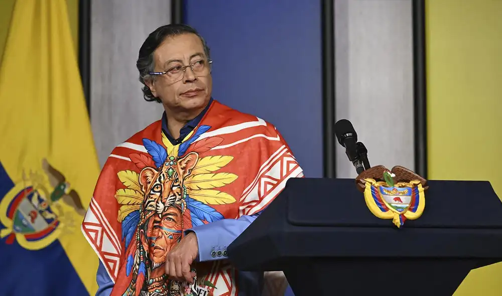 Gustavo Petro denuncia un supuesto fraude en las elecciones presidenciales de Colombia Gustavo Petro denuncia un supuesto fraude en las elecciones presidenciales de Colombia