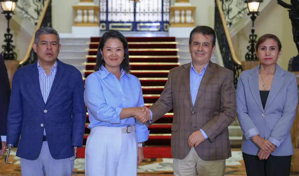 Fujimori se reunió con el fiscal de la Nación en Palacio de Gobierno. Foto: Presidencia Fujimori se reunió con el fiscal de la Nación en Palacio de Gobierno. Foto: Presidencia