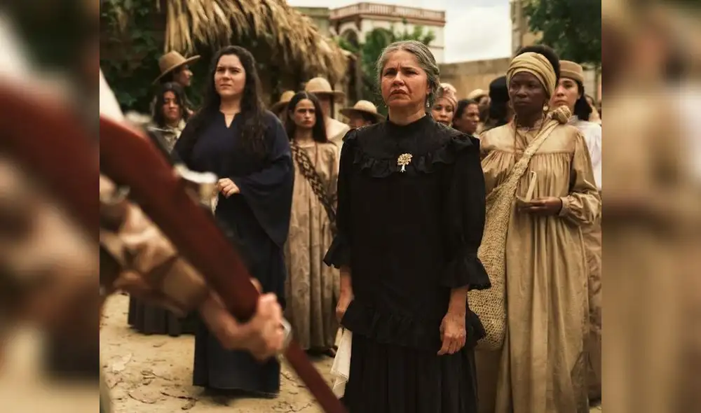 Escena de la actriz como Úrsula Iguarán. Escena de la actriz como Úrsula Iguarán.