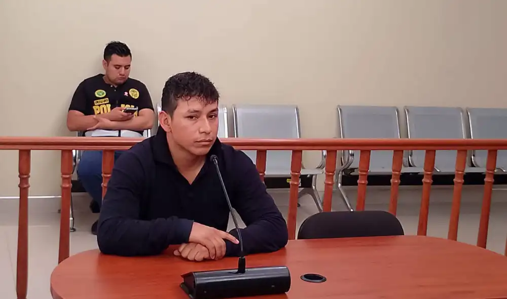 Durante el patrullaje, la Policía halló en su camioneta una pistola Glock, calibre 380, y 48 municiones en un compartimiento oculto. Foto: difusión. Durante el patrullaje, la Policía halló en su camioneta una pistola Glock, calibre 380, y 48 municiones en un compartimiento oculto. Foto: difusión.