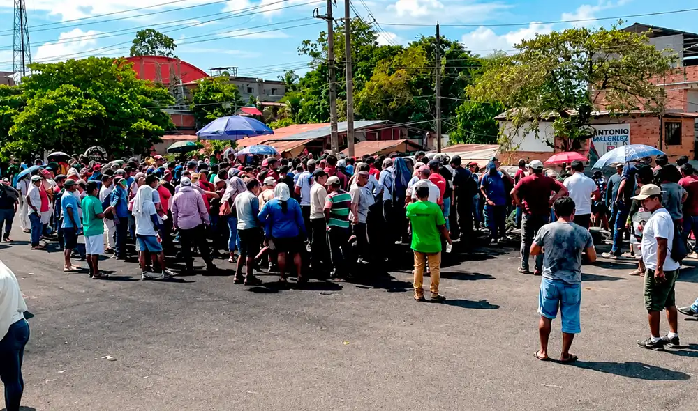 Los bloqueos en diferentes puntos de Ucayali han dificultado el traslado de servicios esenciales. La población aguarda por una respuesta del Gobierno.