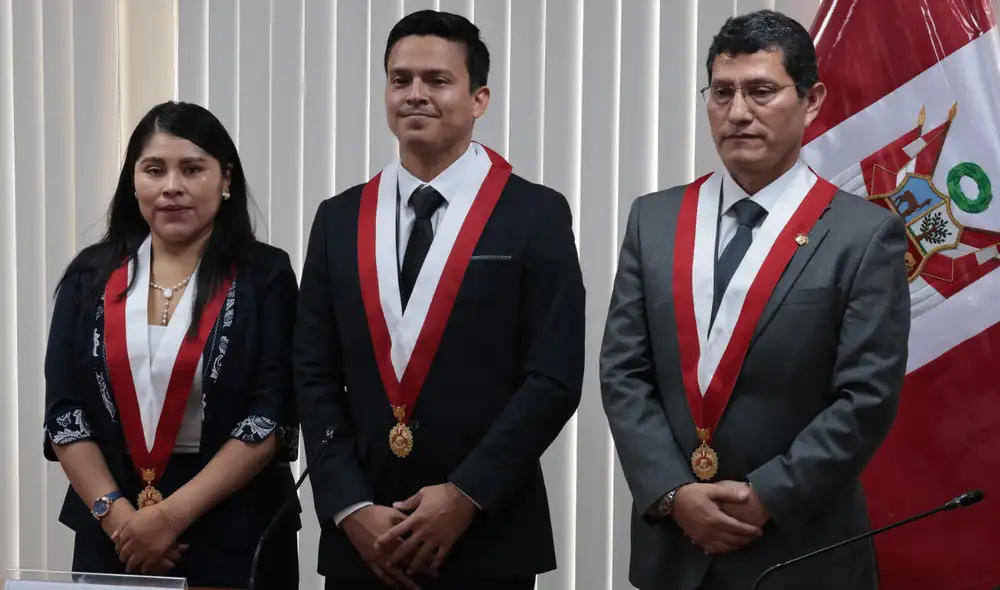 Diputado Henry Albañil asume la presidencia de la Comisión de Ética, lo acompañan Jessica Pérez como vicepresidenta y Harvey Colchado como secretario.