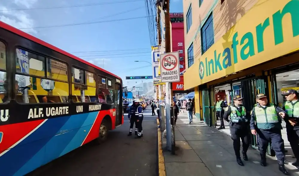 El paro de transportistas del 25 de agosto genera divisiones en el sector, donde la Coordinadora de Empresas de Transporte Urbano exigen diálogo con el Ejecutivo y rechazan la inacción.
