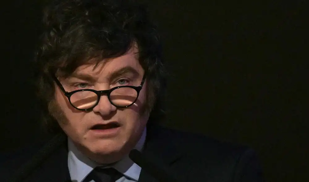 El presidente Javier Milei culpa al movimiento feminista y la legalización del aborto. Foto: AFP.