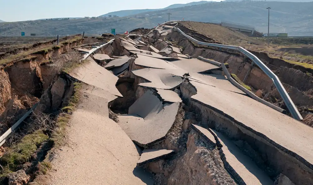 En la imagen se muestran las consecuencias del terremoto en Adıyaman, Turquía. Foto: iStock