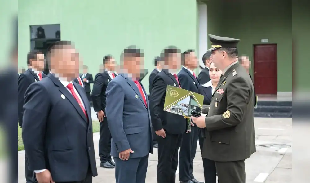 Servidores penitenciarios culminaron la capacitación del Ejército. Servidores penitenciarios culminaron la capacitación del Ejército.