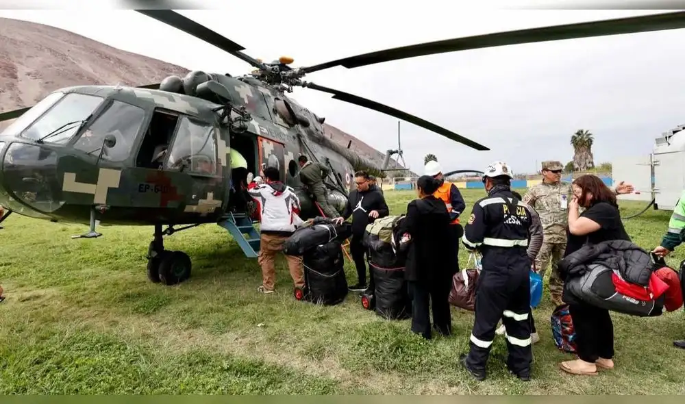 Más de 650 pasajeros fueron evacuados de la Panamericana Sur.