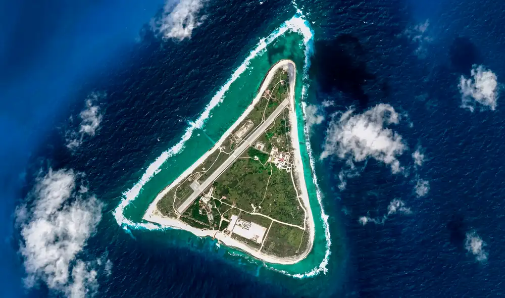 Japón impulsa dos iniciativas en la remota isla Minamitorishima, ubicada en el Pacífico, para transformar su matriz energética y asegurar minerales críticos para diversas industrias.