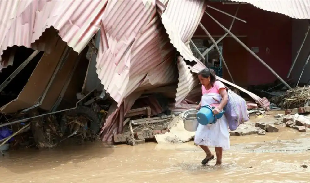 El fenómeno de El Niño podría afectar a 1'248,412 peruanos por inundaciones, huaicos y deslizamientos, advierte el Instituto Nacional de Defensa Civil (Indeci). Diez regiones están en riesgo. El fenómeno de El Niño podría afectar a 1'248,412 peruanos por inundaciones, huaicos y deslizamientos, advierte el Instituto Nacional de Defensa Civil (Indeci). Diez regiones están en riesgo.